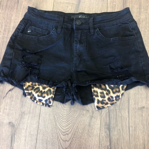 KANCAN LOS ANGELES DISTRESSED SHORTS IN SIZE 9 - Picture 2 of 7